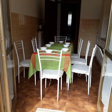 Casa Di Ica Дом отдыха Дервио